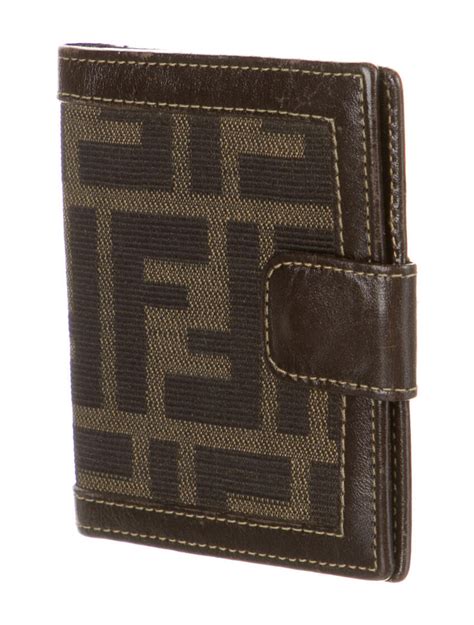 realreal fendi wallet.